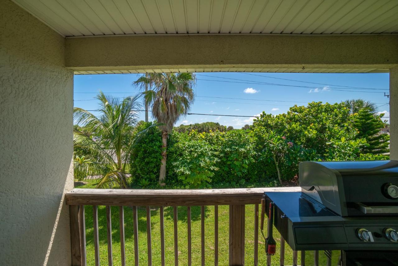 Surfside Paradise Retreat - 3Br And 2Ba Duplex, Grill, Dog Friendly - Close To The Beach! Melbourne Dış mekan fotoğraf