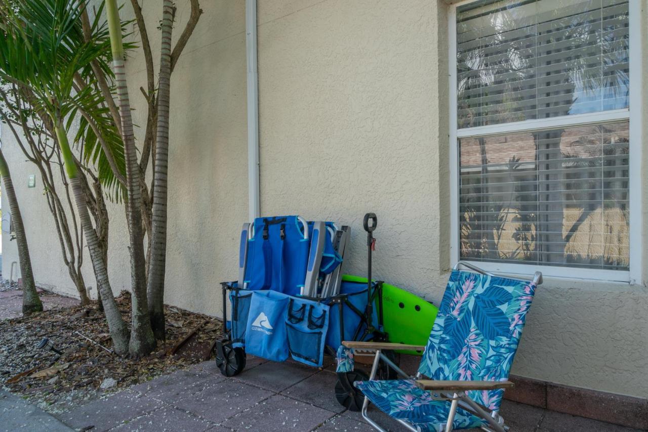 Surfside Paradise Retreat - 3Br And 2Ba Duplex, Grill, Dog Friendly - Close To The Beach! Melbourne Dış mekan fotoğraf