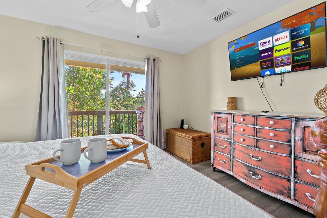 Surfside Paradise Retreat - 3Br And 2Ba Duplex, Grill, Dog Friendly - Close To The Beach! Melbourne Dış mekan fotoğraf